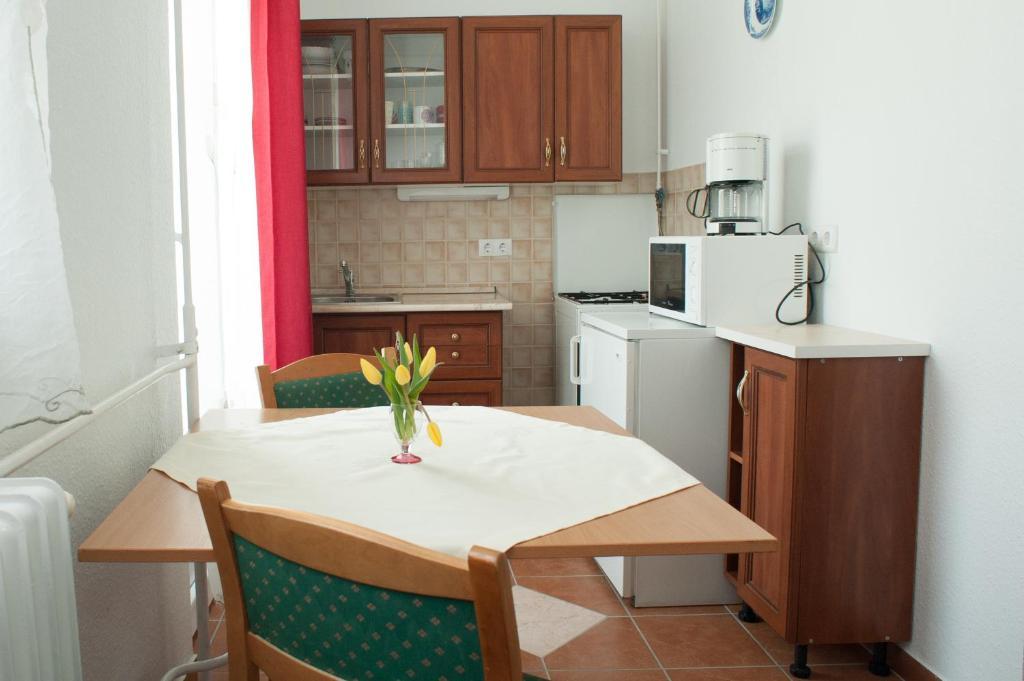Oleander Apartman เฮวิซ ภายนอก รูปภาพ