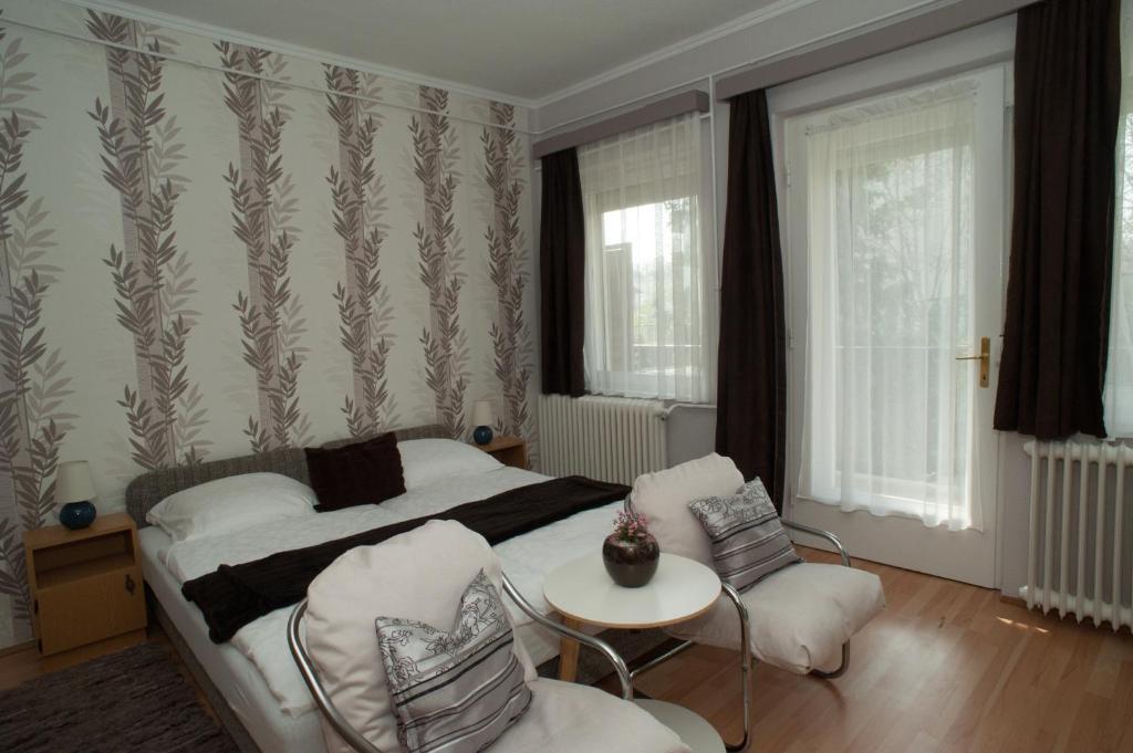 Oleander Apartman เฮวิซ ภายนอก รูปภาพ